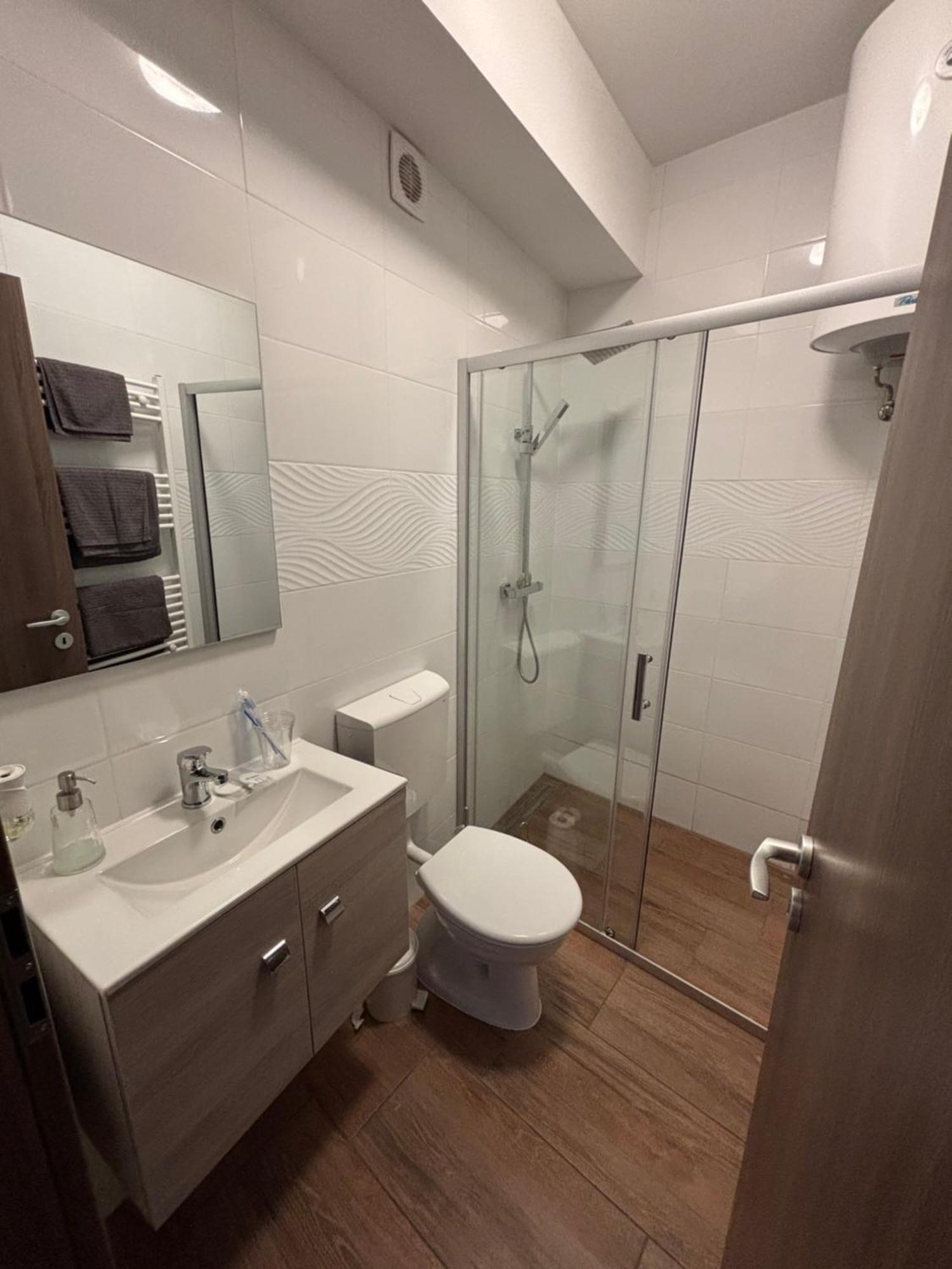 Hotel Beugro Lak Ostrzyhom Zewnętrze zdjęcie